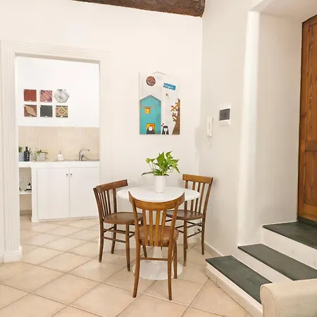 Apartment Piccola Dimora In Palazzo Cadello Rossi
