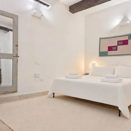 Piccola Dimora In Palazzo Cadello Rossi 아파트 *