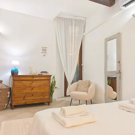 아파트 Piccola Dimora In Palazzo Cadello Rossi *